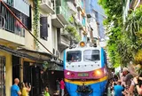Giảm chạy tàu qua phố cà phê đường tàu Hà Nội
