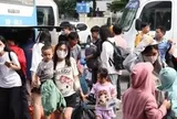 Kết thúc nghỉ lễ, bến xe Hà Nội chật kín hành khách trở lại Thủ đô