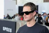 Snap tung kính AR giá 2.195 USD, tham vọng cạnh tranh Meta và Apple