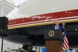 Tổng thống Donald Trump ra mắt chiếc Air Force One mới
