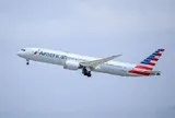 Vì sao chuyến bay của hãng American Airlines phải hạ cánh khẩn cấp?