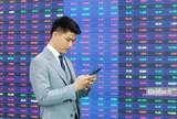 Đà hồi phục được củng cố, VN-Index đối mặt thử thách mới