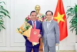 Trao quyết định bổ nhiệm hai Thứ trưởng Bộ Ngoại giao