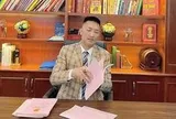 Bất ngờ: Huấn Hoa Hồng từng là Chủ tịch công ty bất động sản với slogan nổi tiếng “có làm thì mới có ăn”