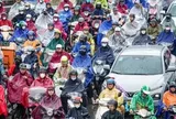 Vượt đỉnh điểm mưa bão, Hà Nội hôm nay tiếp tục mưa to