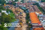 Cận cảnh đại công trường cầu đường Bình Tiên 6.300 tỷ: Máy móc rầm rộ san lấp mặt bằng, BĐS khu Nam chờ trục kết nối mới