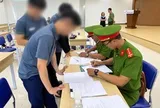 Công an kiểm tra đột xuất gần 100 công nhân ngay trong ca làm việc