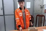 Công an bắt shipper Nguyễn Duy Cương SN 2007 khi đang đi giao hàng