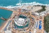 Công trình chưa từng có tại Việt Nam sắp về đích: 50 trụ cột của nhà biểu diễn 4.030 chỗ lớn hơn nơi trao giải Oscar dần lộ diện, hệ giàn và khung đỡ mái 3.000 tấn lắp dựng xong