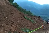 Sạt lở đất đá, Quốc lộ 279 qua Lào Cai bị chia cắt