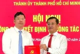Trao quyết định  của Ban Thường vụ Thành ủy TPHCM về công tác cán bộ