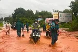 Mưa kỷ lục 64 năm tại nơi khô hạn nhất cả nước
