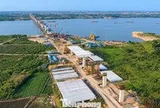 Cầu Hồng Hà lộ hình hài sau một năm thi công