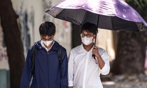 Hà Nội nắng nóng 36°C giữa mùa thu có bất thường?