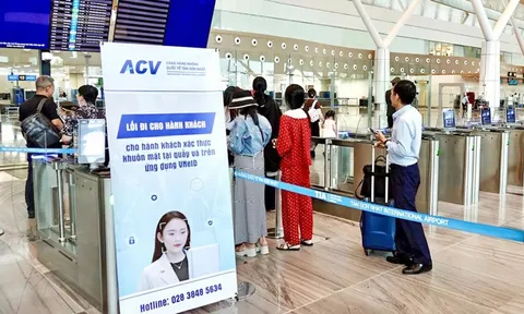 Bay nội địa cùng VNeID, bớt lo chen lấn