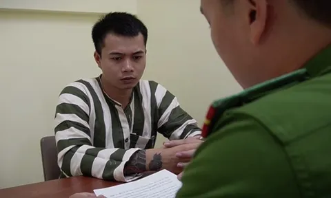 CLIP: Công an TP HCM lấy lời khai TikToker Lê Anh Điệp