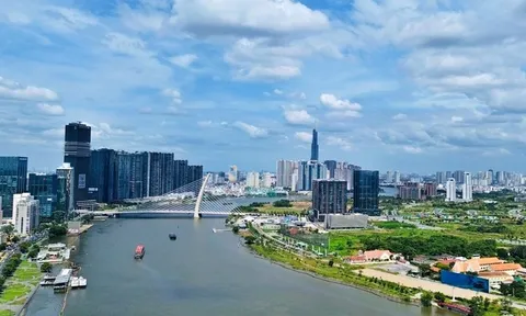 Chính phủ điều chỉnh loạt chỉ tiêu kinh tế, đưa Tp.HCM thành siêu đô thị đa cực