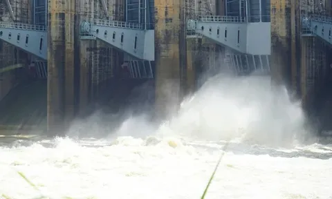 Hồ thủy điện lớn nhất miền Nam xả lũ tăng gấp 3 lần, cảnh báo ngập úng