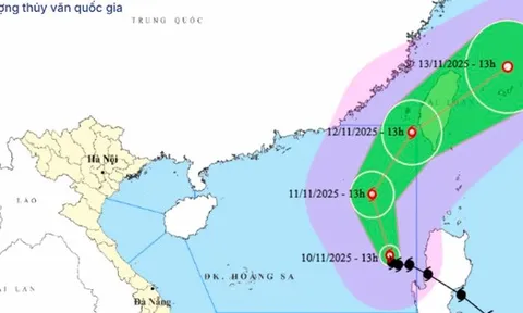Bão Fung Wong giật cấp 16, đổi hướng di chuyển