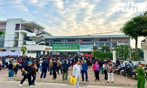 "Cuộc đua" nộp hồ sơ mua nhà ở xã hội: Cận cảnh dòng người chen chân tìm cơ hội an cư tại dự án CT3 Kim Chung