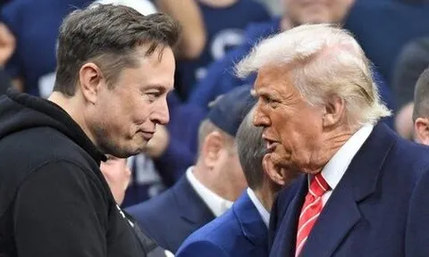 Ông Musk đề nghị mua lại Truth Social của ông Trump với giá 10 tỉ USD?