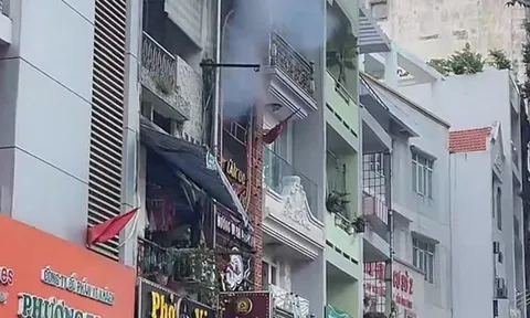 Cháy quán ăn lúc rạng sáng ở trung tâm TPHCM, 4 người tử vong