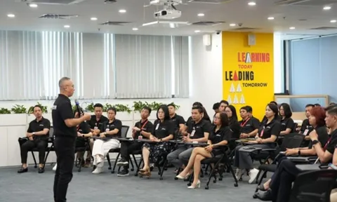 Biến linh hoạt thành sức mạnh quản trị tại ROX Group