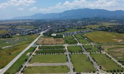 Hà Tĩnh: Gần 50 lô đất sau 10 năm ế ẩm bất ngờ được đấu giá trúng cao gây 'sốc'