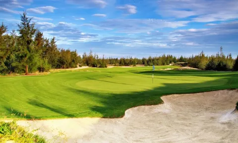 Đà Nẵng: Du lịch tăng trưởng vượt mưa bão, bất động sản ven biển tăng nhiệt