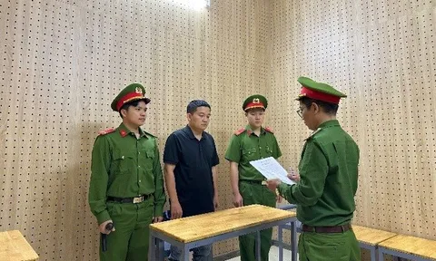 Bắt cựu nhân viên ngân hàng Phan Tấn Hoàng