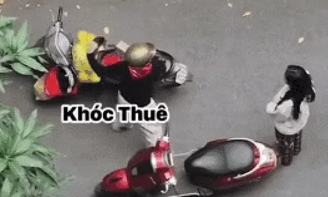 Nhặt được đồ rơi, người phụ nữ không trả, bắt nữ sinh trường Báo quỳ xin lỗi: Công an vào cuộc