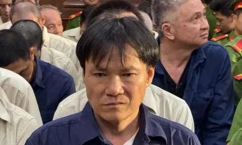 Vụ buôn lậu 1,7 triệu lít xăng dầu: Đề nghị mức án nặng với Giám đốc Minh Châu Bunkering