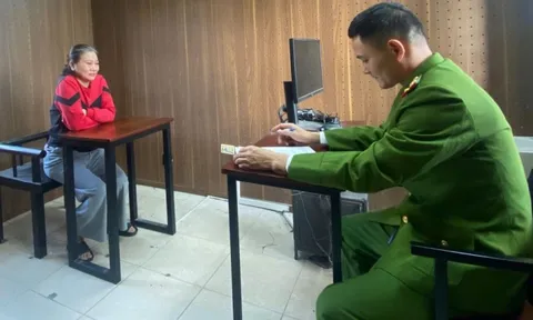 Nguyễn Thị Châm ra đầu thú