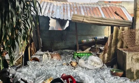 Chùm ảnh vụ cháy lớn ở TPHCM vào sáng nay