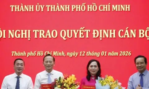 Công bố quyết định điều động nhân sự của Ban Thường vụ Thành ủy TPHCM