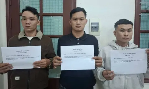 Cảnh sát bất ngờ kiểm tra quán karaoke Thùy Duyên, bắt Phan Thanh Thắng và 2 người khác