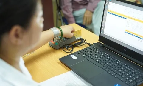 Tặng quà Tết với mức 300.000 đồng cho người hưởng lương hưu, trợ cấp mất sức lao động