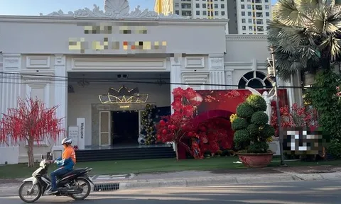 Nữ công nhân đang hát trong tiệc tất niên bất ngờ gục xuống, tử vong