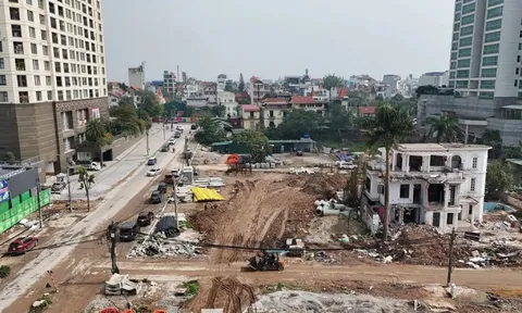 Chủ tịch Hà Nội yêu cầu quan tâm đến đời sống người dân sau giải phóng mặt bằng