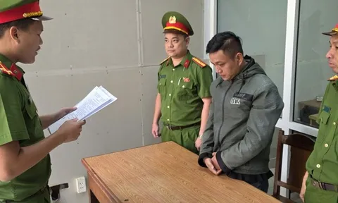 Thi hành lệnh bắt tạm giam nhân viên bán hàng Phphunumoi.net.vnan Văn Hữu Hà