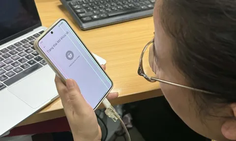 Lên mạng tìm thợ mở lại Mobile Banking, người dùng hoang mang vì loạt vấn đề