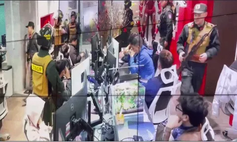 Vụ cảnh sát ập vào triệt phá hệ thống Xôi Lạc TV: Hàng nghìn người xem lậu có bị liên quan?