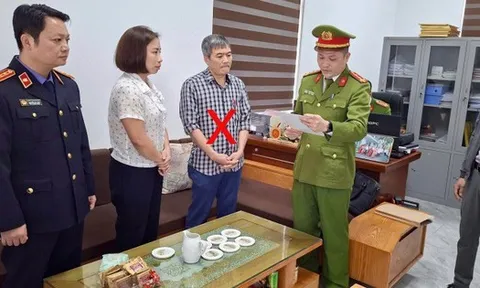 Khởi tố một cựu giám đốc và 2 thuộc cấp