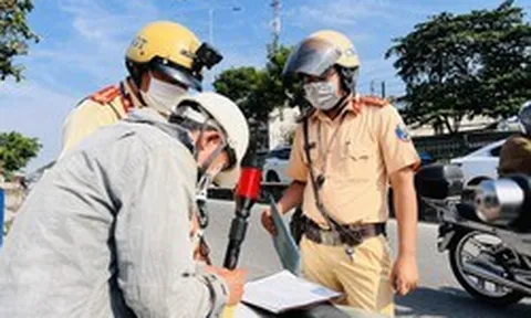 Lái xe 'vô tư' mắc lỗi quen thuộc này, mức phạt có thể lên tới 8 đến 14 triệu đồng, người dân chú ý