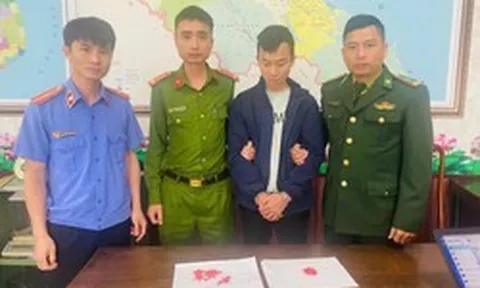 Thi hành lệnh bắt giam, khám xét khẩn cấp nơi ở của Phan Thanh Tùng sinh năm 1997