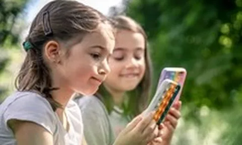 Úc điều tra loạt 'ông lớn' mạng xã hội vì để trẻ dưới 16 tuổi truy cập