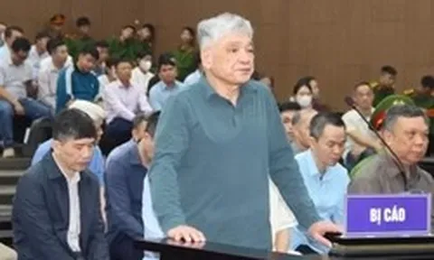 Lời khai về 10 tỷ đồng đặt trước cửa nhà Quyền cục trưởng