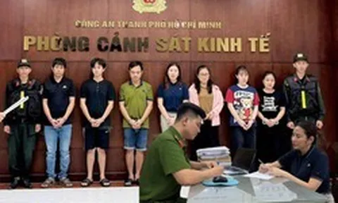 Gần 100 trinh sát đồng loạt khám xét khẩn cấp 6 địa điểm, bắt bà chủ công ty Lê Thị Thùy Trang SN 1977