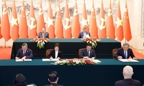 Việt Nam - Trung Quốc ký hiệp định hải quan mới, phối hợp chống buôn lậu