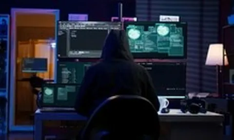 Pháp điều tra hacker 15 tuổi nghi đánh cắp, rao bán dữ liệu cá nhân hàng triệu công dân